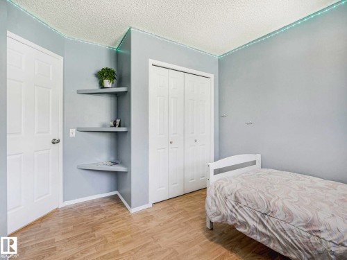 3608 130 Avenue, Edmonton, AB - Indoor Photo Showing Bedroom