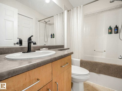 3608 130 Avenue, Edmonton, AB - Indoor Photo Showing Bathroom