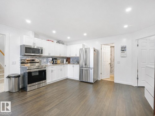 3608 130 Avenue, Edmonton, AB - Indoor Photo Showing Kitchen With Stainless Steel Kitchen With Upgraded Kitchen