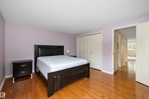 1027 109 Street, Edmonton, AB - Indoor Photo Showing Bedroom