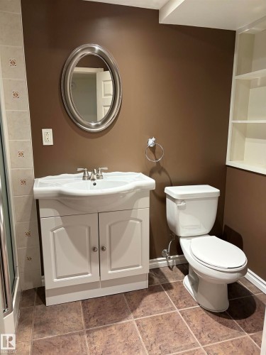 1027 109 Street, Edmonton, AB - Indoor Photo Showing Bathroom