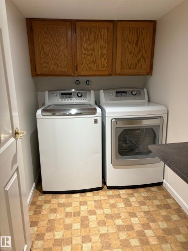 1027 109 Street, Edmonton, AB - Indoor Photo Showing Laundry Room