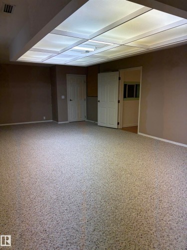 1027 109 Street, Edmonton, AB - Indoor