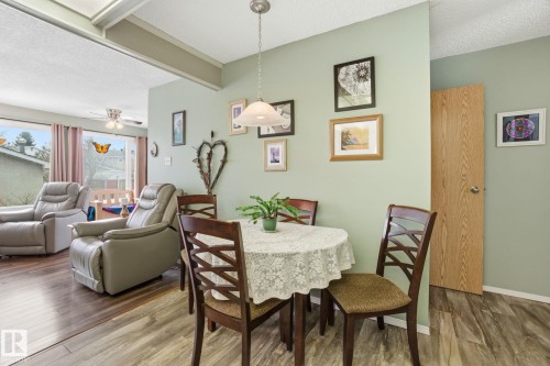 10715 52 Avenue, Edmonton, AB - Indoor Photo Showing Dining Room