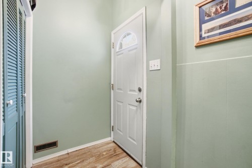 10715 52 Avenue, Edmonton, AB - Indoor Photo Showing Other Room