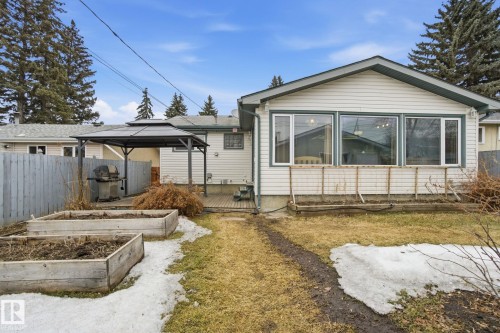 10715 52 Avenue, Edmonton, AB - Outdoor