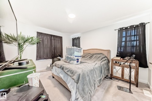 5165 Edgemont Boulevard, Edmonton, AB - Indoor Photo Showing Bedroom