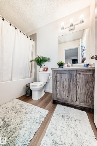 5165 Edgemont Boulevard, Edmonton, AB - Indoor Photo Showing Bathroom