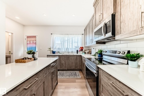 5165 Edgemont Boulevard, Edmonton, AB - Indoor Photo Showing Kitchen With Upgraded Kitchen