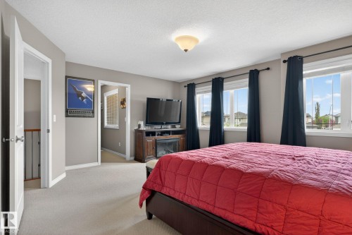 9 Woodbridge Link, Fort Saskatchewan, AB - Indoor Photo Showing Bedroom