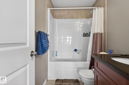 9 Woodbridge Link, Fort Saskatchewan, AB - Indoor Photo Showing Bathroom