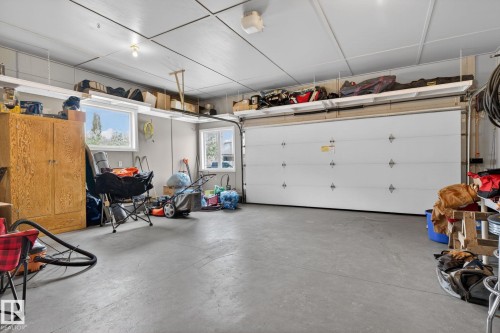 9 Woodbridge Link, Fort Saskatchewan, AB - Indoor Photo Showing Garage