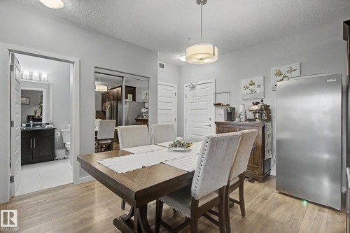 129 503 Albany Way, Edmonton, AB - Indoor Photo Showing Dining Room