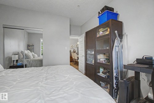129 503 Albany Way, Edmonton, AB - Indoor Photo Showing Bedroom
