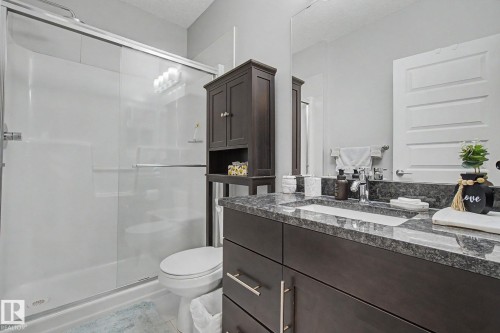 129 503 Albany Way, Edmonton, AB - Indoor Photo Showing Bathroom