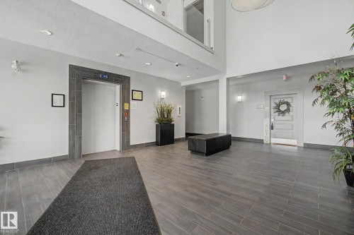 129 503 Albany Way, Edmonton, AB - Indoor Photo Showing Other Room