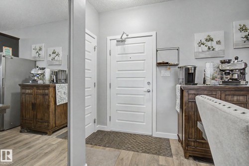 129 503 Albany Way, Edmonton, AB - Indoor Photo Showing Other Room