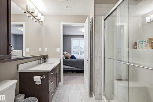 232 5504 Schonsee Drive, Edmonton, AB - Indoor Photo Showing Bathroom