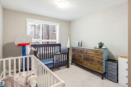 232 5504 Schonsee Drive, Edmonton, AB - Indoor Photo Showing Bedroom