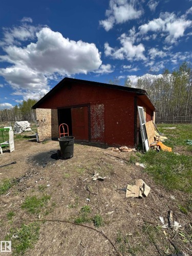 Image quality insufficient for description - #41 59419 Rge Rd 240, Rural Westlock County, AB - Outdoor