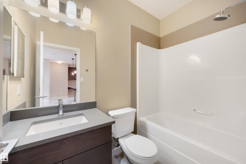 434 1008 Rosenthal Boulevard, Edmonton, AB - Indoor Photo Showing Bathroom