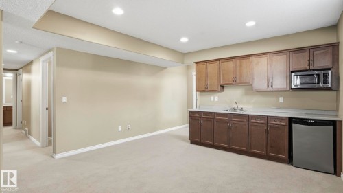 28 1251 Rutherford Road, Edmonton, AB - Indoor Photo Showing Kitchen