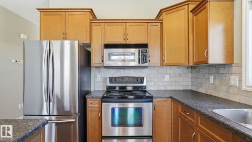 28 1251 Rutherford Road, Edmonton, AB - Indoor Photo Showing Kitchen
