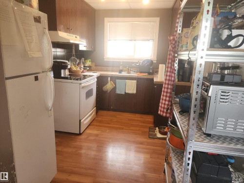 3809 112 Avenue, Edmonton, AB - Indoor Photo Showing Kitchen