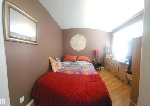 3809 112 Avenue, Edmonton, AB - Indoor Photo Showing Bedroom