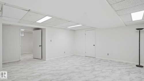 303 Westridge Road, Edmonton, AB - Indoor