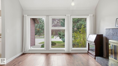 303 Westridge Road, Edmonton, AB - Indoor