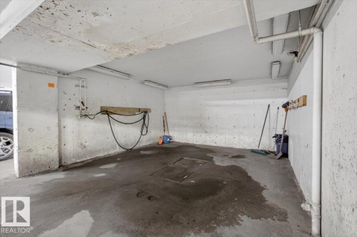 326 8528 82 Avenue, Edmonton, AB - Indoor Photo Showing Garage