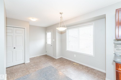 7833 Schmid Place, Edmonton, AB - Indoor Photo Showing Other Room