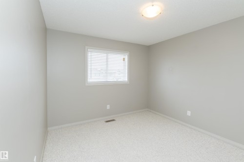 7833 Schmid Place, Edmonton, AB - Indoor Photo Showing Other Room