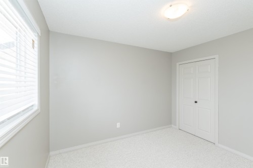 7833 Schmid Place, Edmonton, AB - Indoor Photo Showing Other Room