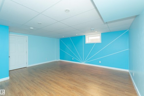 7833 Schmid Place, Edmonton, AB - Indoor Photo Showing Other Room