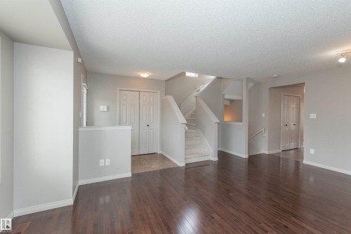7833 Schmid Place, Edmonton, AB - Indoor Photo Showing Other Room