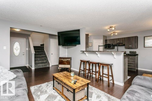 9 Cypress Link, Fort Saskatchewan, AB - Indoor Photo Showing Living Room