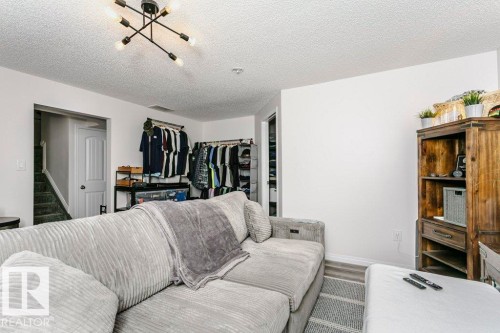 9 Cypress Link, Fort Saskatchewan, AB - Indoor Photo Showing Bedroom