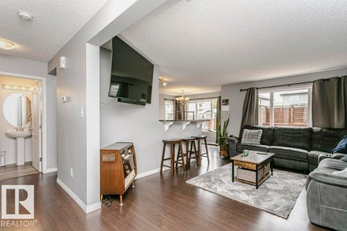 9 Cypress Link, Fort Saskatchewan, AB - Indoor Photo Showing Living Room
