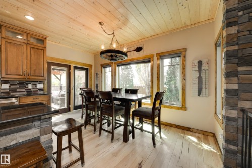 10811 67 Street, Edmonton, AB - Indoor Photo Showing Dining Room