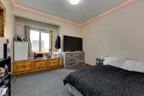 10811 67 Street, Edmonton, AB - Indoor Photo Showing Bedroom