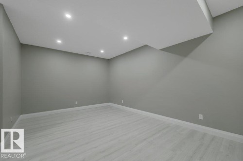 2036 South Creek Drive, Stony Plain, AB - Indoor Photo Showing Other Room