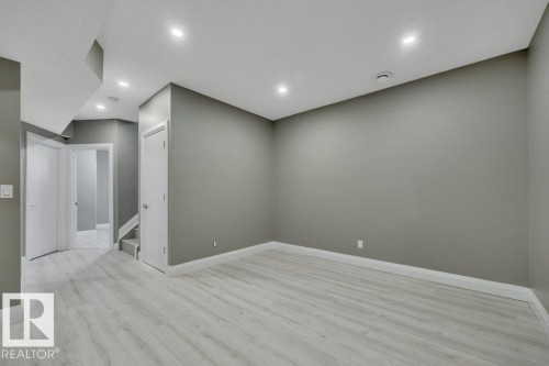 2036 South Creek Drive, Stony Plain, AB - Indoor Photo Showing Other Room