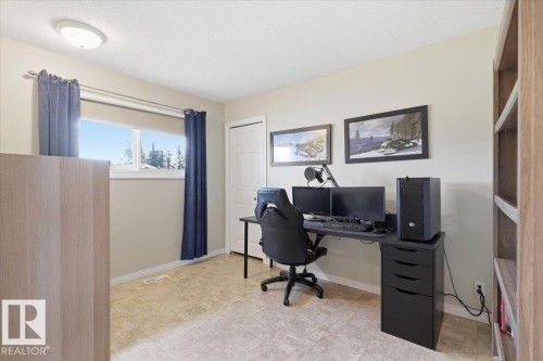5409 55 Avenue, Wetaskiwin, AB - Indoor Photo Showing Office