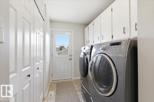 5409 55 Avenue, Wetaskiwin, AB - Indoor Photo Showing Laundry Room