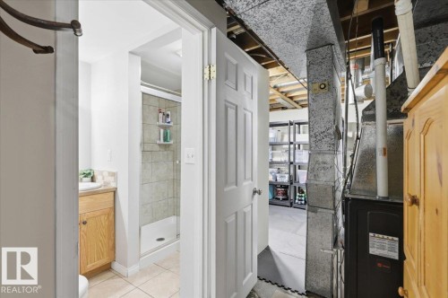 5409 55 Avenue, Wetaskiwin, AB - Indoor