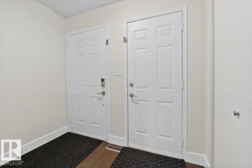 18520 77 Avenue, Edmonton, AB - Indoor Photo Showing Other Room