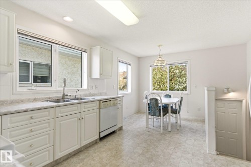 8604 157 Avenue, Edmonton, AB - Indoor
