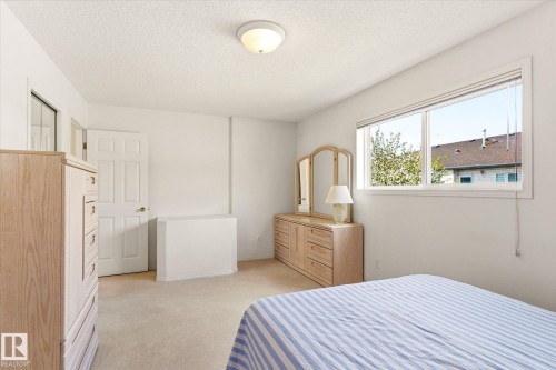 8604 157 Avenue, Edmonton, AB - Indoor Photo Showing Bedroom